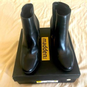 Size 7.5 Madden boots
